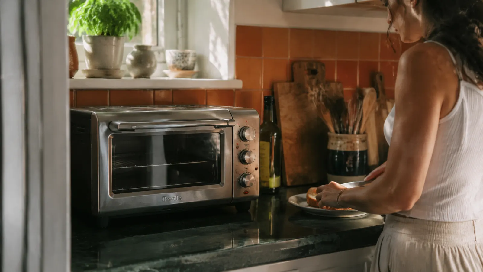 BLACK+DECKER TO1313SBD Toaster Oven Review: Eighteen Months in a Small Kitchen